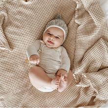 Load image into Gallery viewer, Oatmeal Sienna Clip in Rose Gold