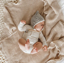 Load image into Gallery viewer, Oatmeal Sienna Clip in Rose Gold