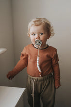 Load image into Gallery viewer, Speckled Sienna Dummy Clip in Rose Gold